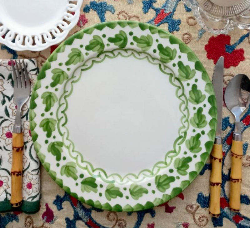 Green Hojas Dinnerware Collection