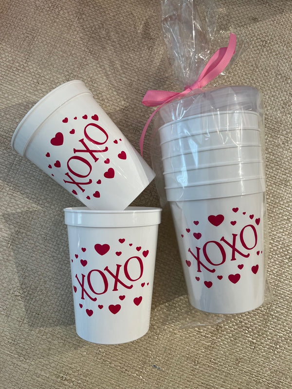 Valentine's Day Kids Cups XOXO 2 Colors with lids — KJMonograms